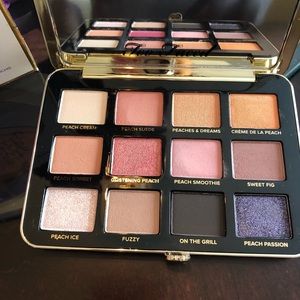 Too Faced Makeup - Too faced NIB white peach palette Too Faced Makeup - Too faced NIB white peach palette